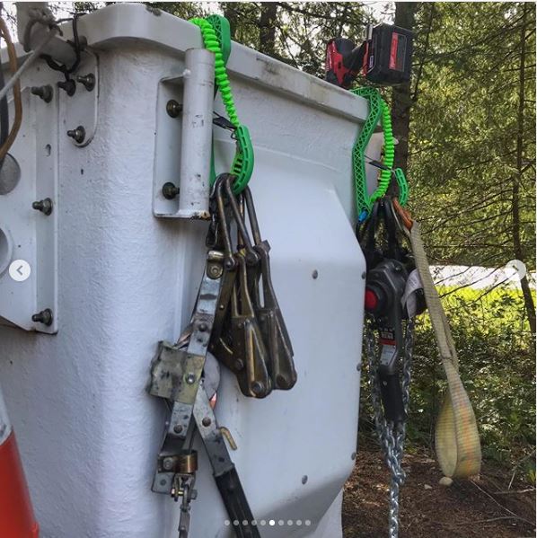 Load image into Gallery viewer, Buckeye Bucket Hook with Tether hole