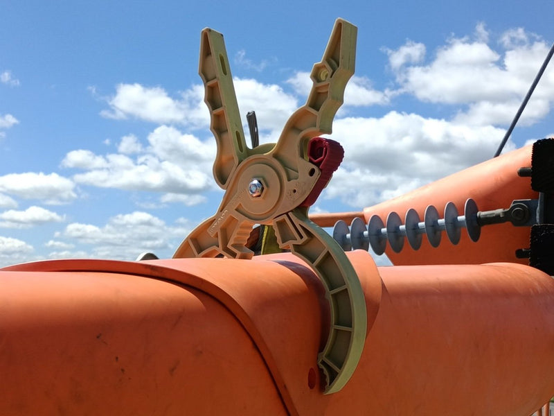 Load image into Gallery viewer, Kriz Clamp- Rubber Glove