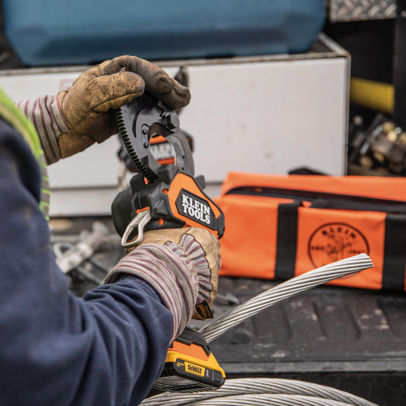 Load image into Gallery viewer, Battery-Operated Cu/Al Closed-Jaw Cutter, 2 Ah - (94-BAT20GD10)