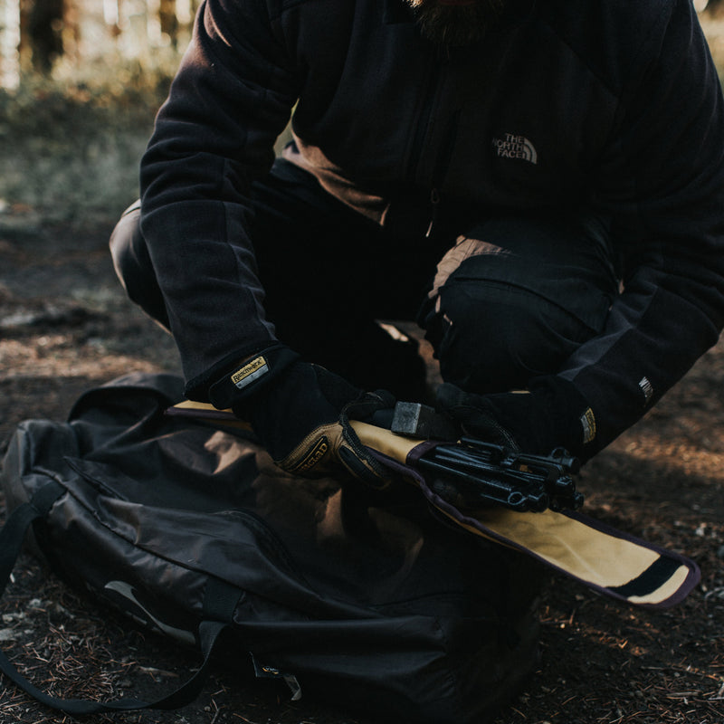 Load image into Gallery viewer, Peg and Hammer Case III