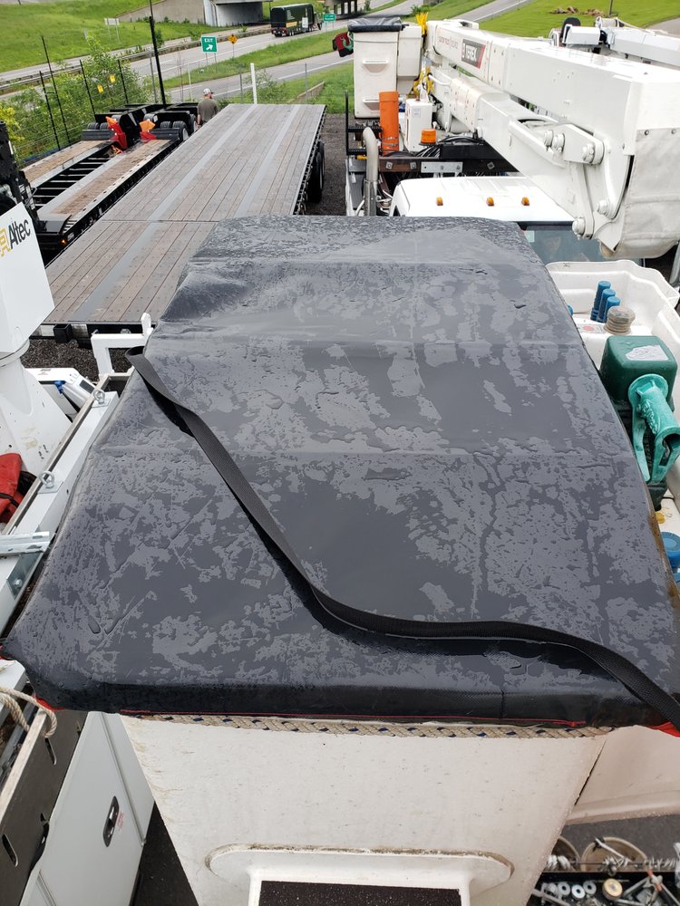 Load image into Gallery viewer, Two-Man Bucket Cover 28" x 51"