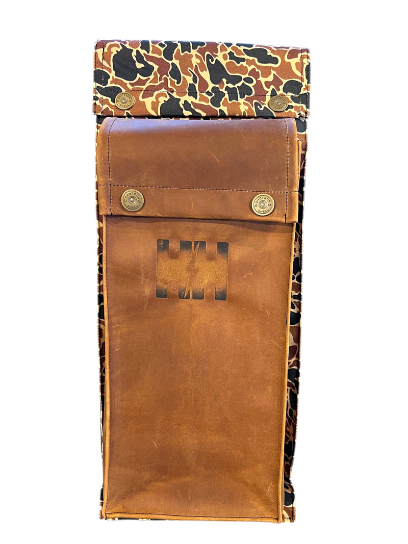 Load image into Gallery viewer, Duck Camo X Ranch Hand Glove &amp; Sleeve Bag
