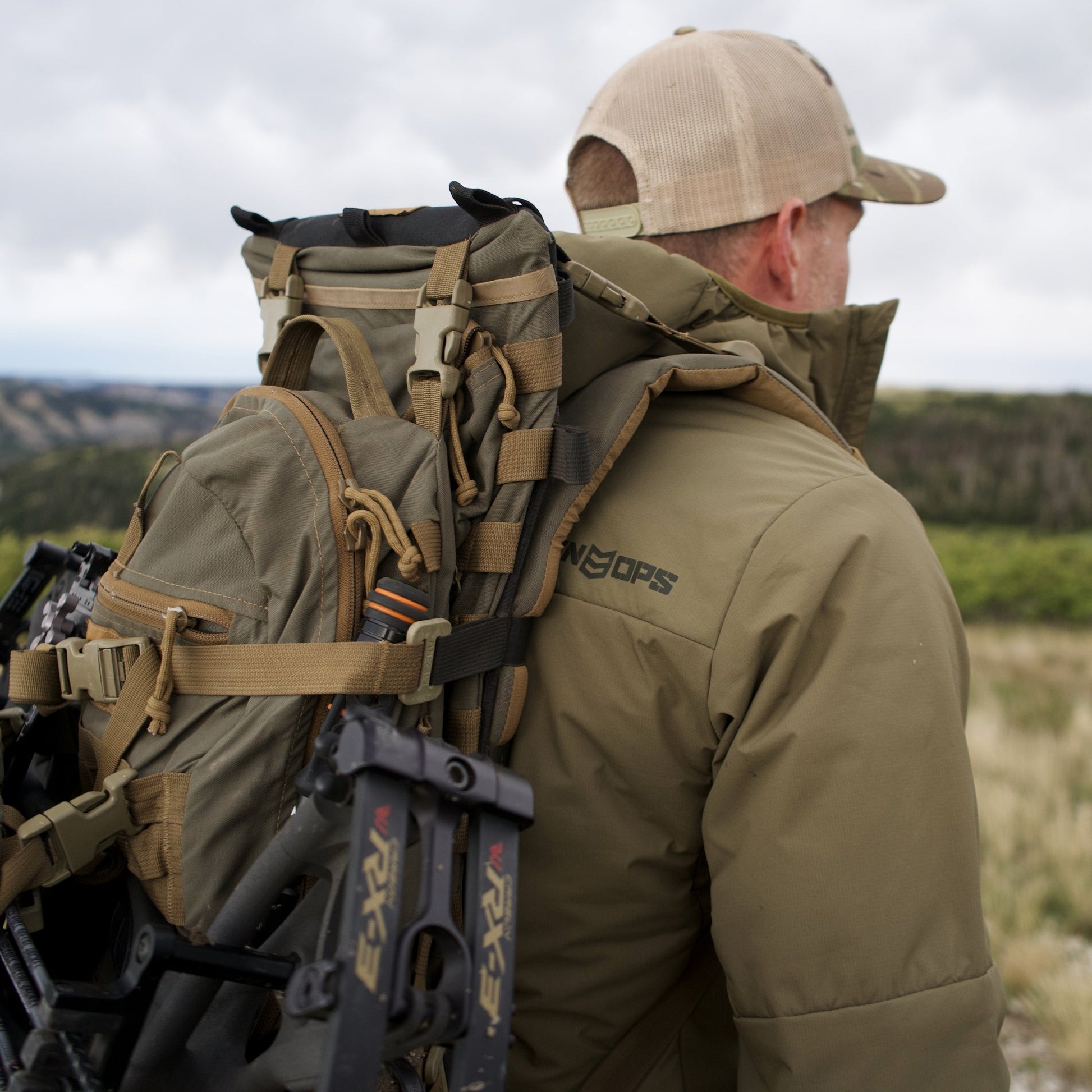 ASCENT HYBRID JACKET
