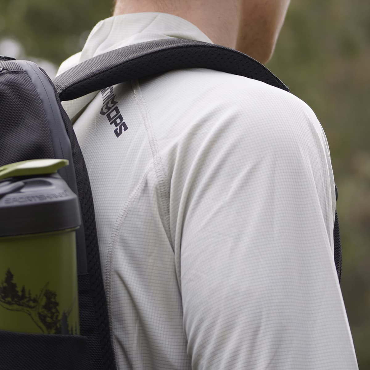 SWIFT LIGHTWEIGHT HOODIE