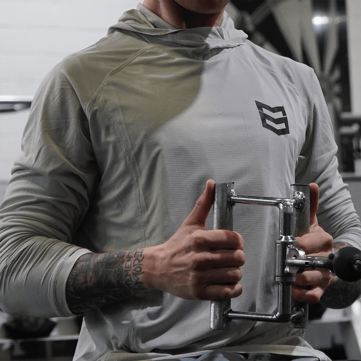 SWIFT LIGHTWEIGHT HOODIE
