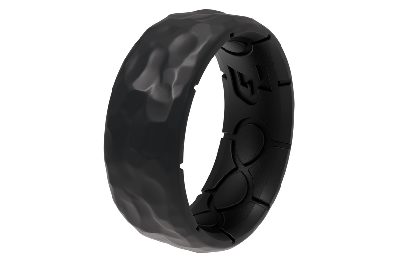 Load image into Gallery viewer, Zeus Hammered Graphite Ring
