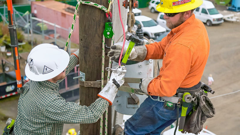 Load image into Gallery viewer, Milled Lineman Hammer
