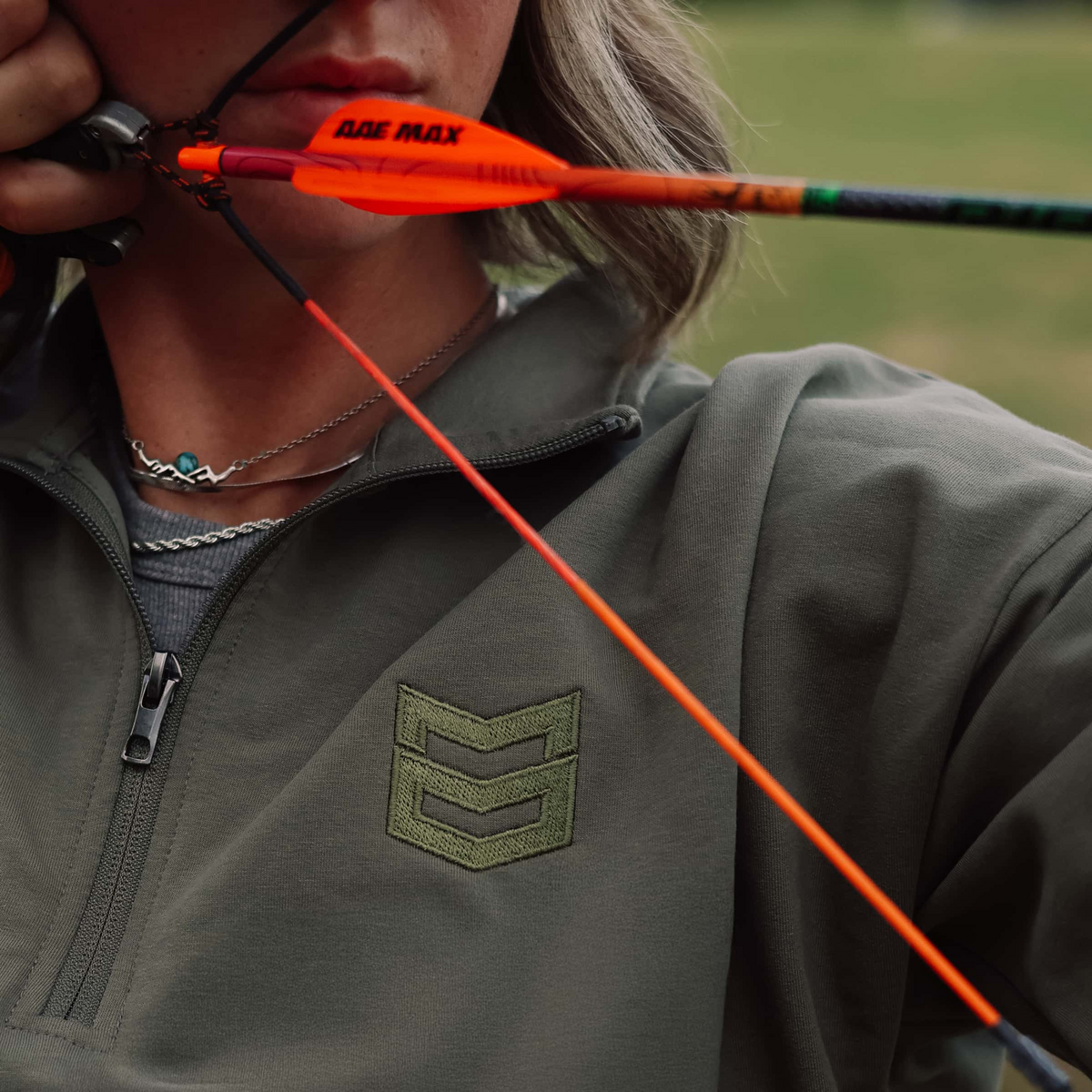 WOMEN'S ICON 1/4 ZIP