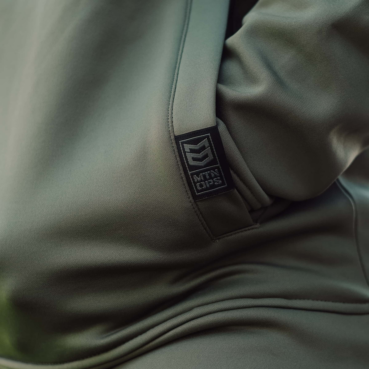 STRIKER HOODIE