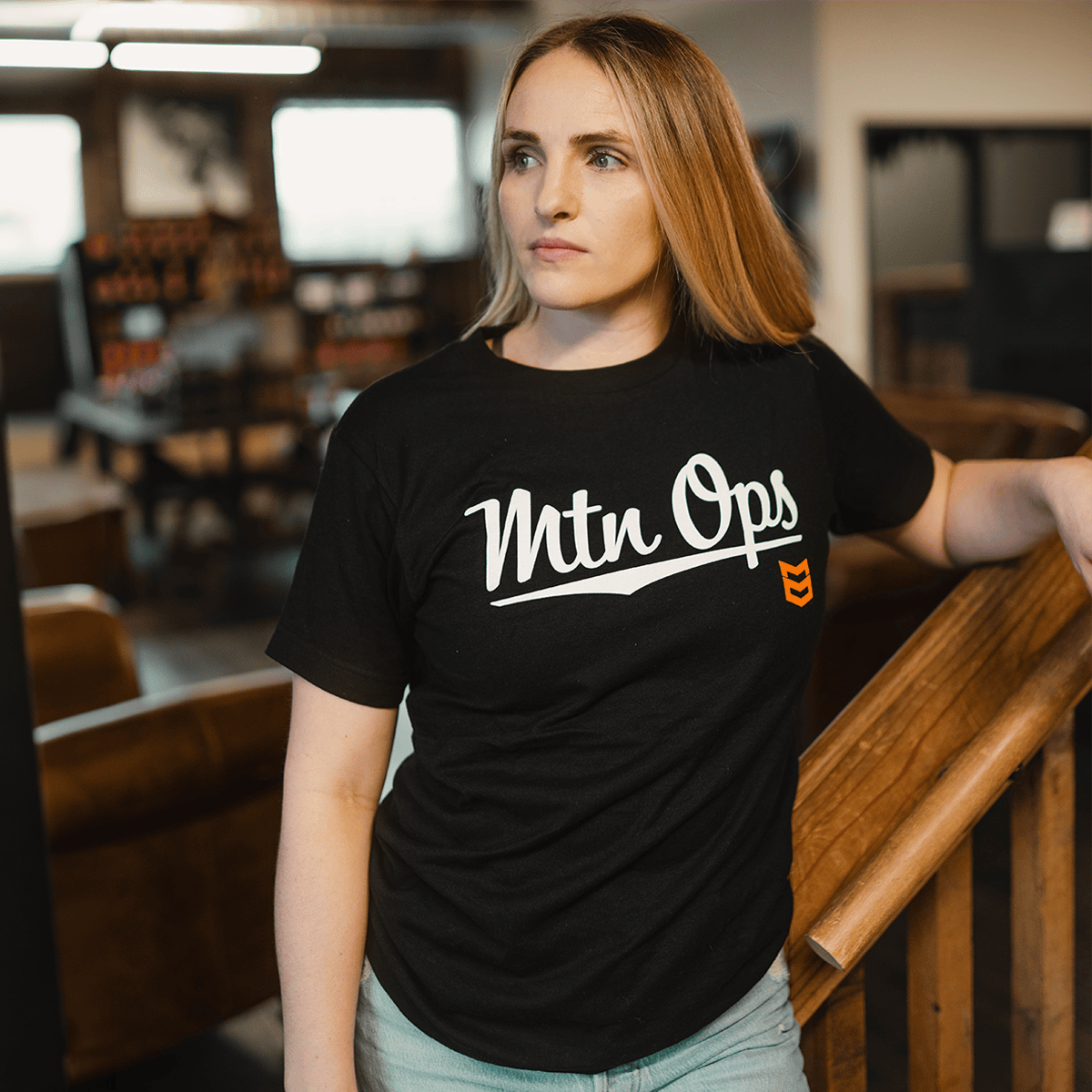 WOMEN'S SCRIPT TEE