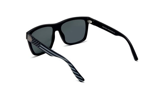 Z87 Madhook 2.0: MERICA POLARIZED