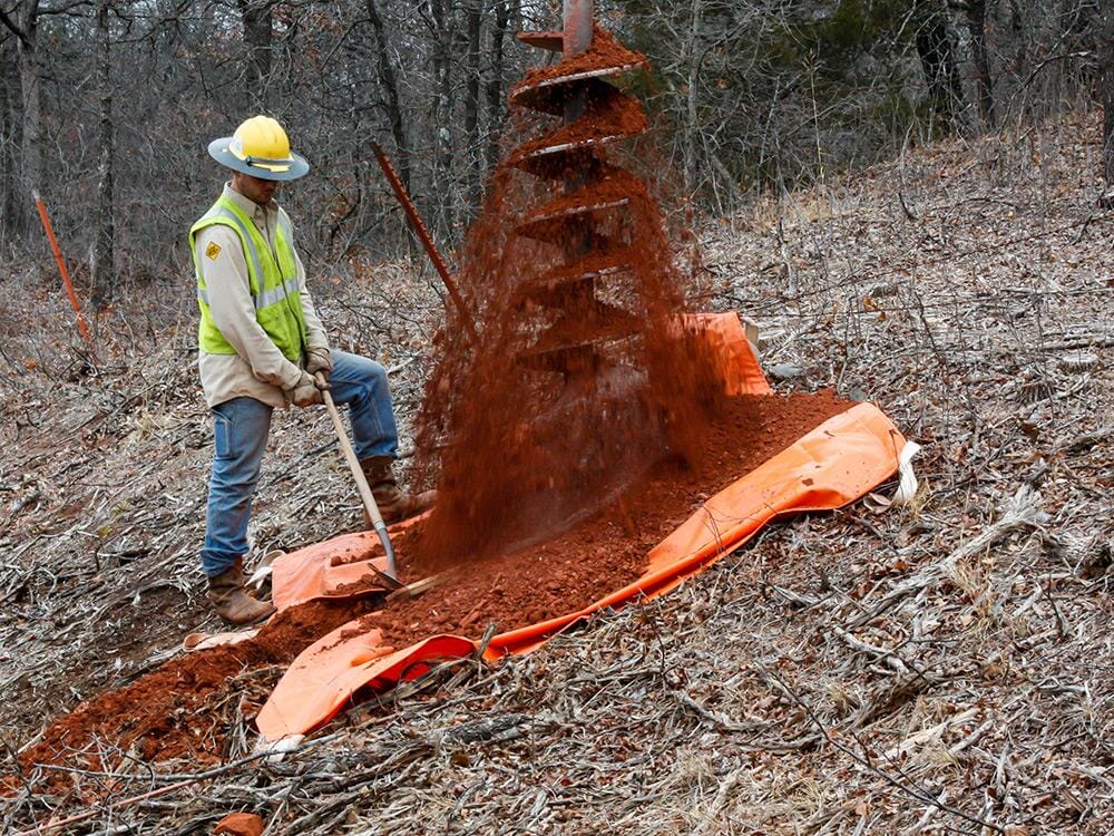Lewis Rowdy's Dirtball Jobsite Debris Tarp - RDB-7X7-22V