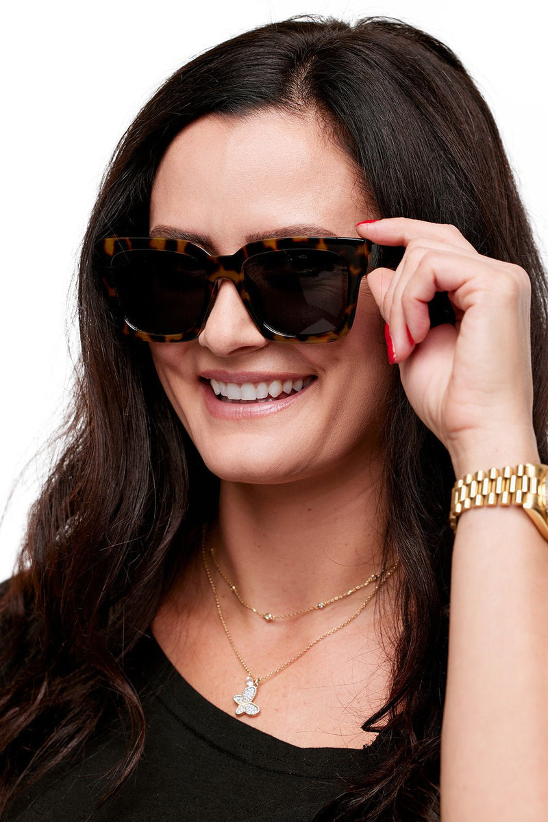 Load image into Gallery viewer, Lido Womens Sunnies
