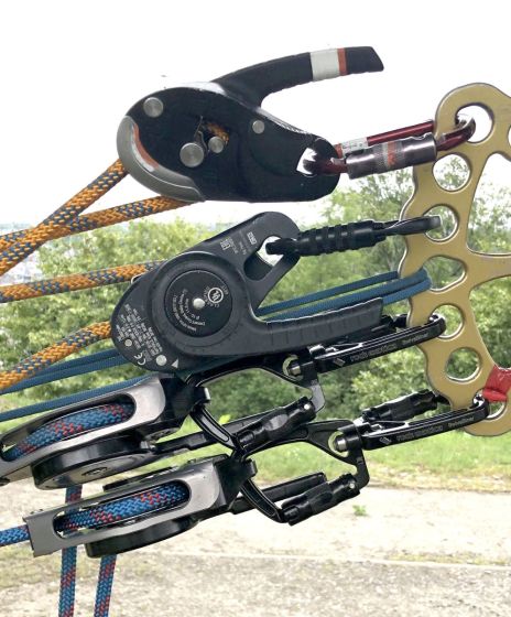 Load image into Gallery viewer, Rock Exotica SwivaBiner Auto-Lock Carabiner Swivel
