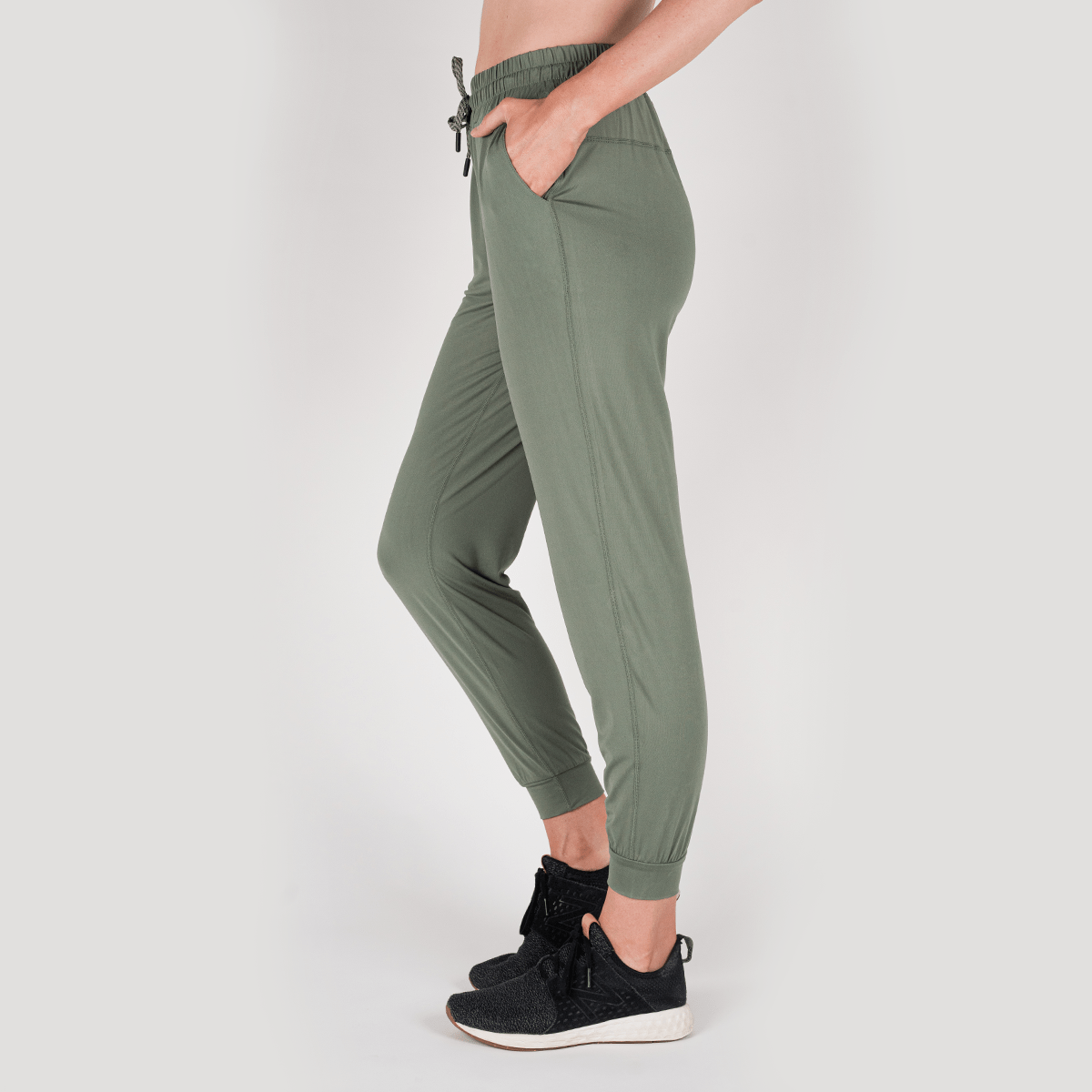 WOMEN'S REVIVE JOGGER