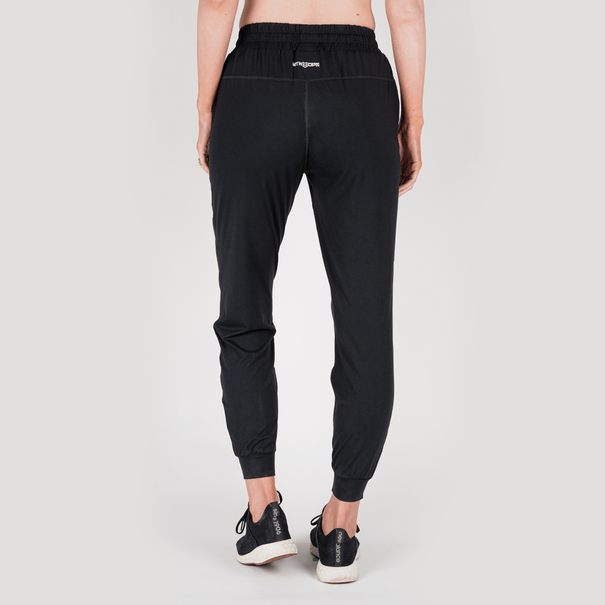 WOMEN'S REVIVE JOGGER