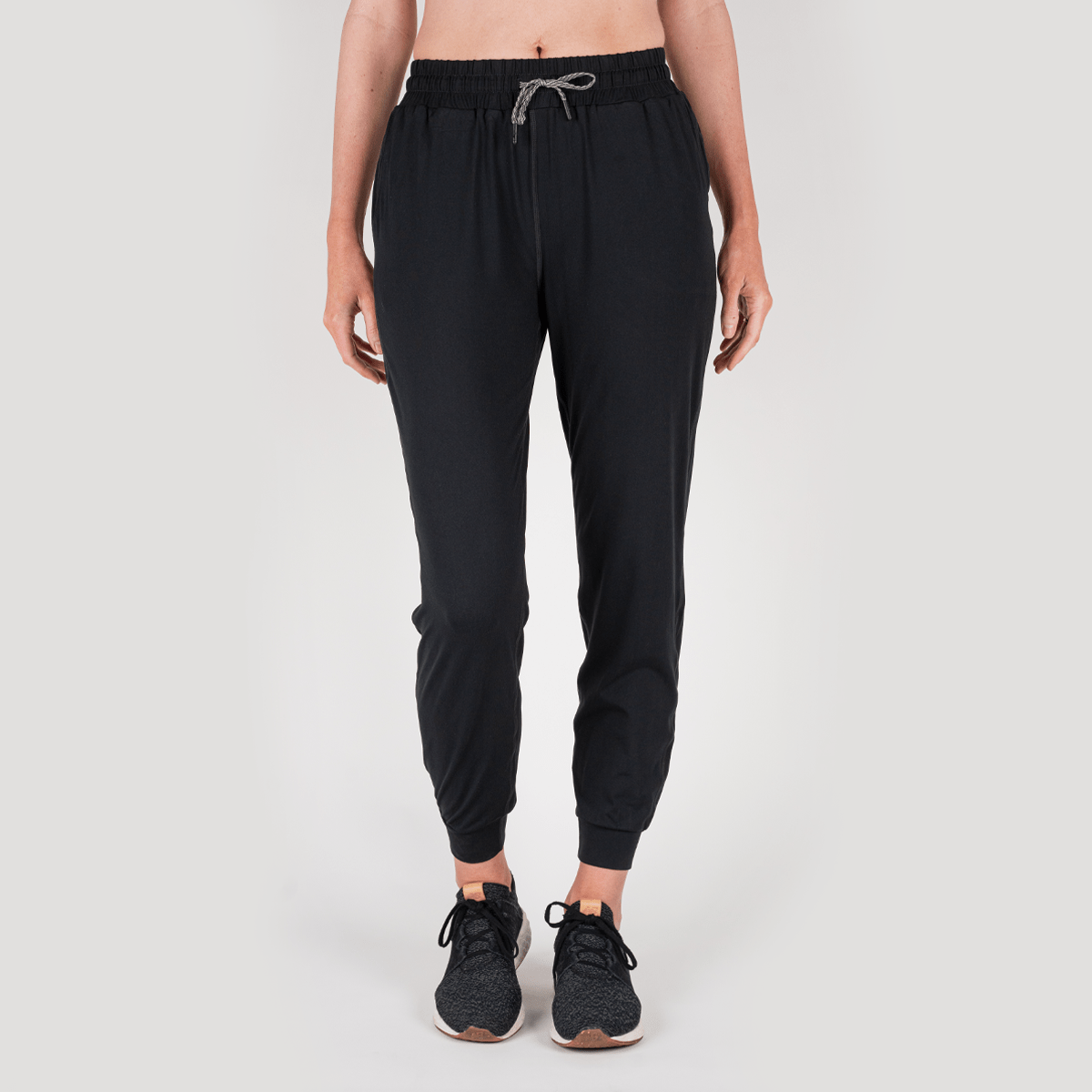 WOMEN'S REVIVE JOGGER - Black / XXL